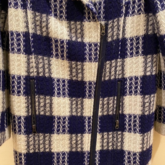 ☃️ Winter Coat ❄️ - Picture 3 of 5